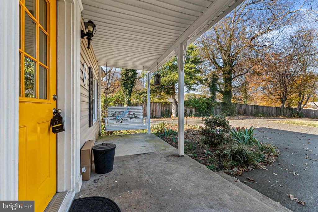 7401 FILLY LANE