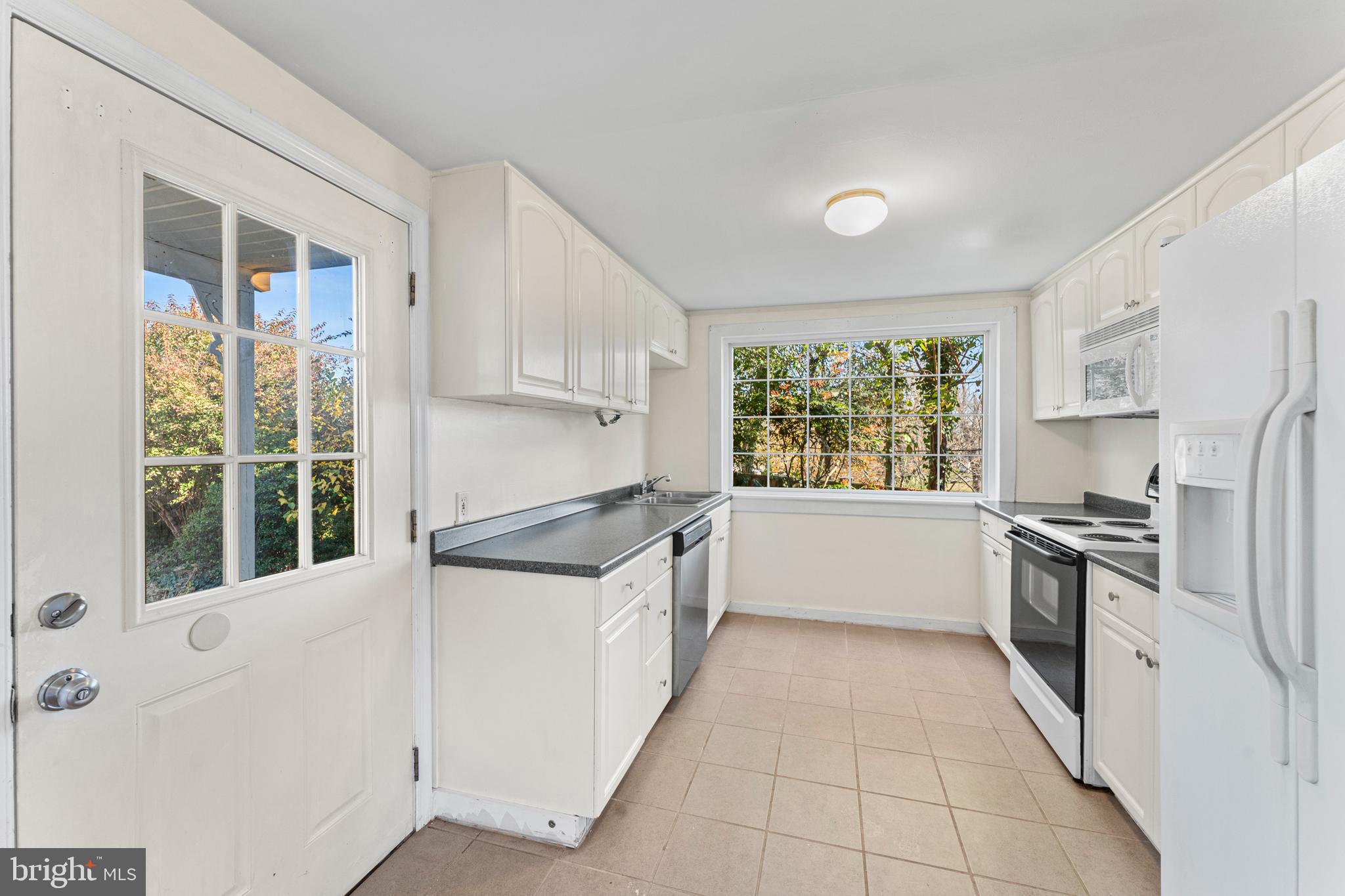 7401 FILLY LANE