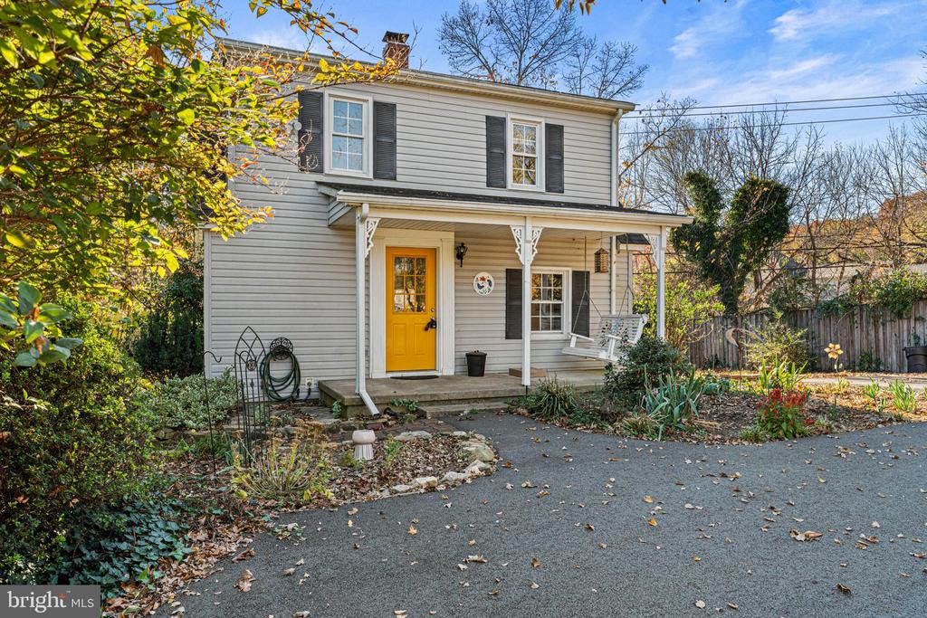 7401 FILLY LANE