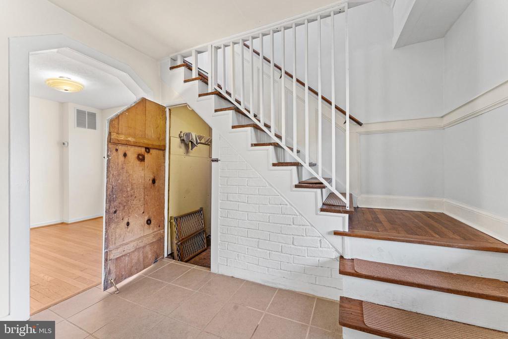7401 FILLY LANE