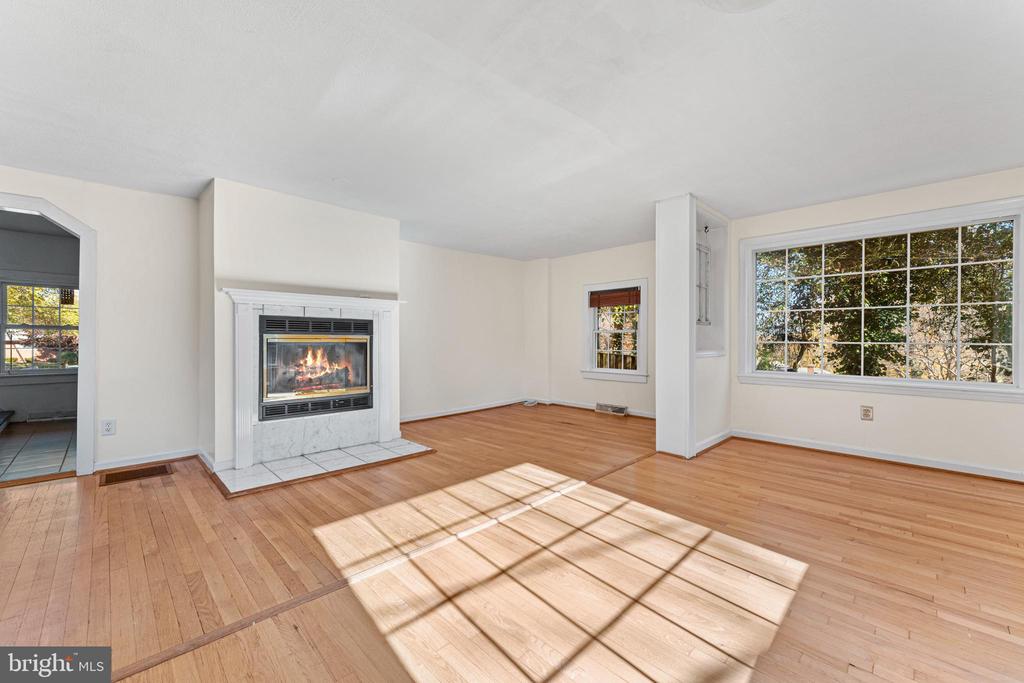 7401 FILLY LANE
