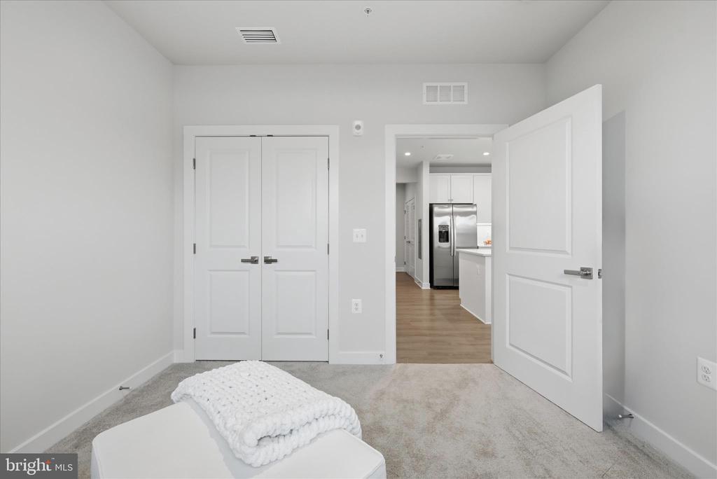 151 MCCORMICK CIRCLE Unit: 105