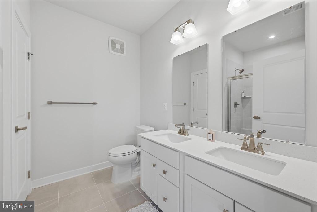 151 MCCORMICK CIRCLE Unit: 105