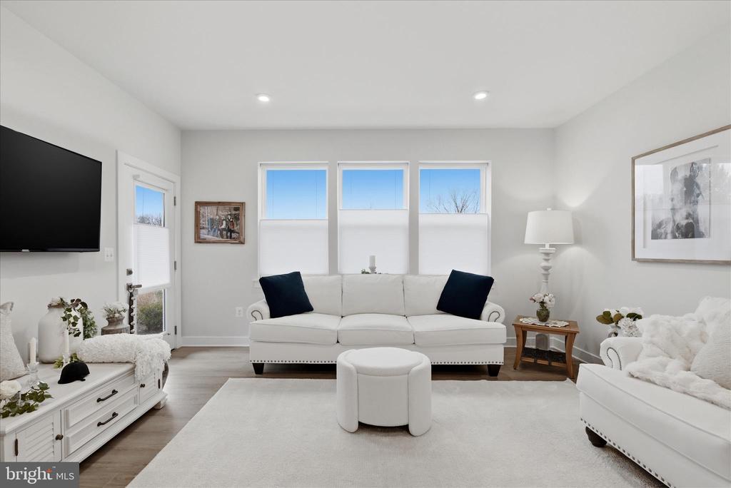 151 MCCORMICK CIRCLE Unit: 105