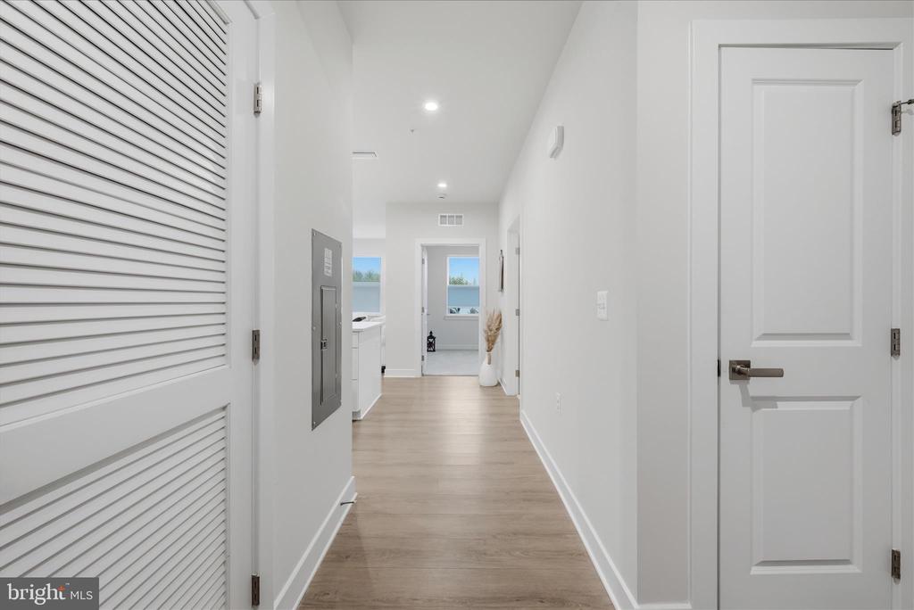 151 MCCORMICK CIRCLE Unit: 105