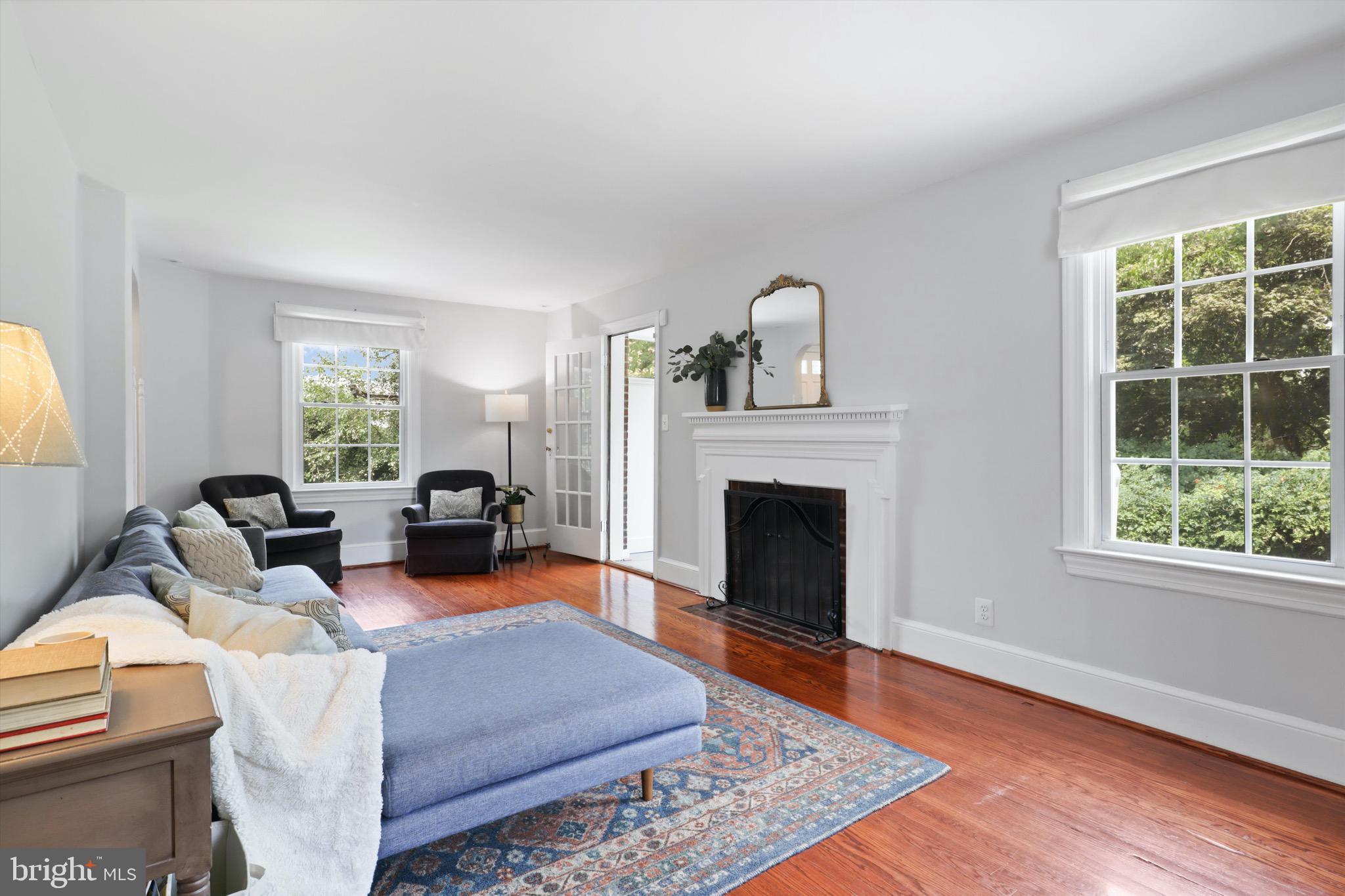 6421 S KINGS HIGHWAY