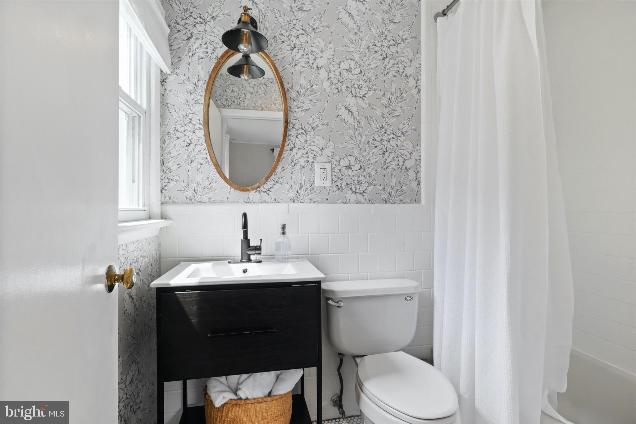 6421 S KINGS HIGHWAY