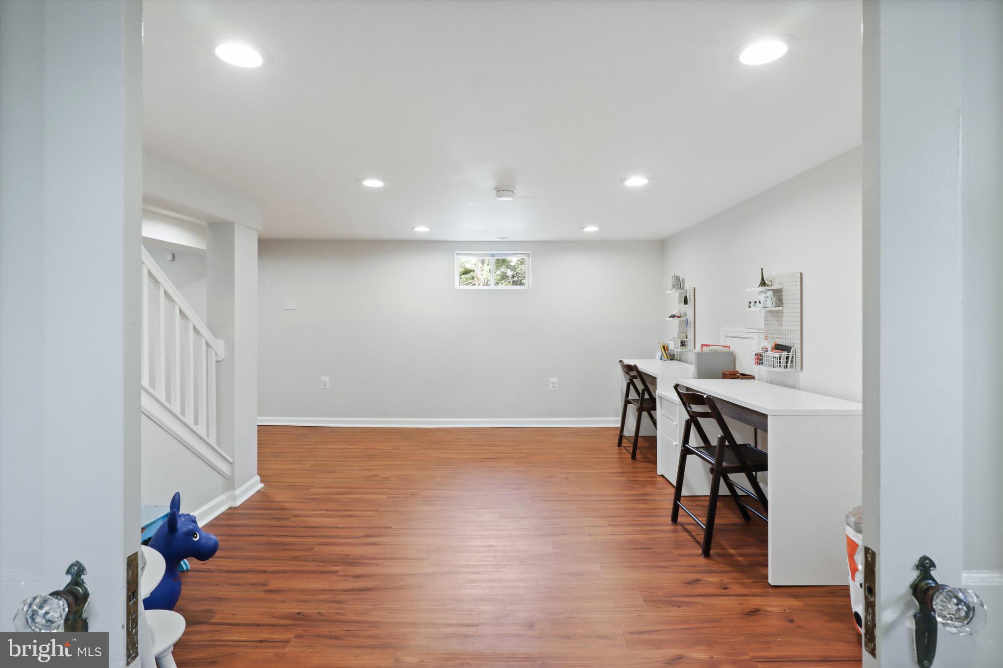 6421 S KINGS HIGHWAY