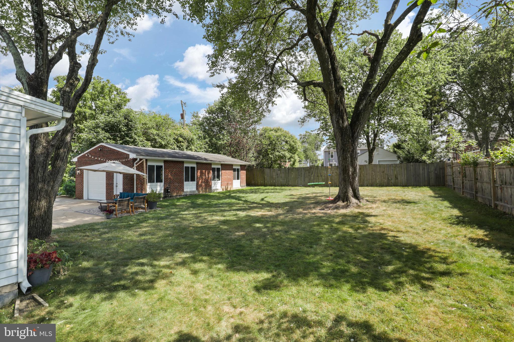 6421 S KINGS HIGHWAY