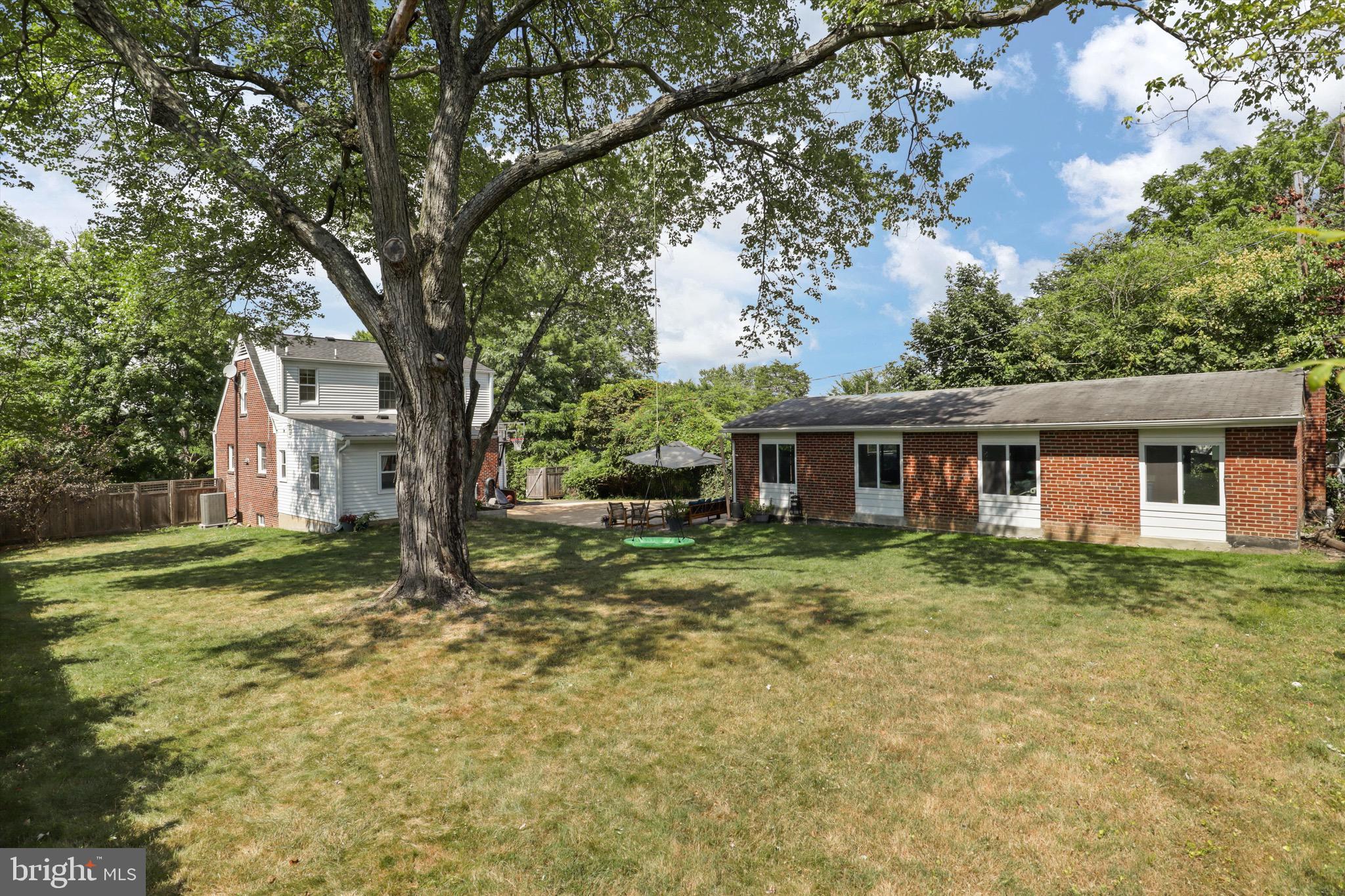 6421 S KINGS HIGHWAY