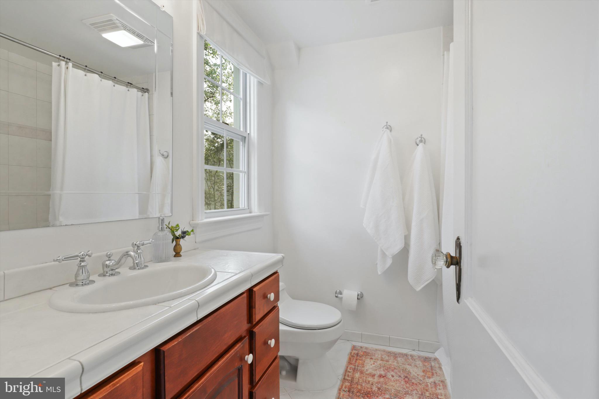 6421 S KINGS HIGHWAY