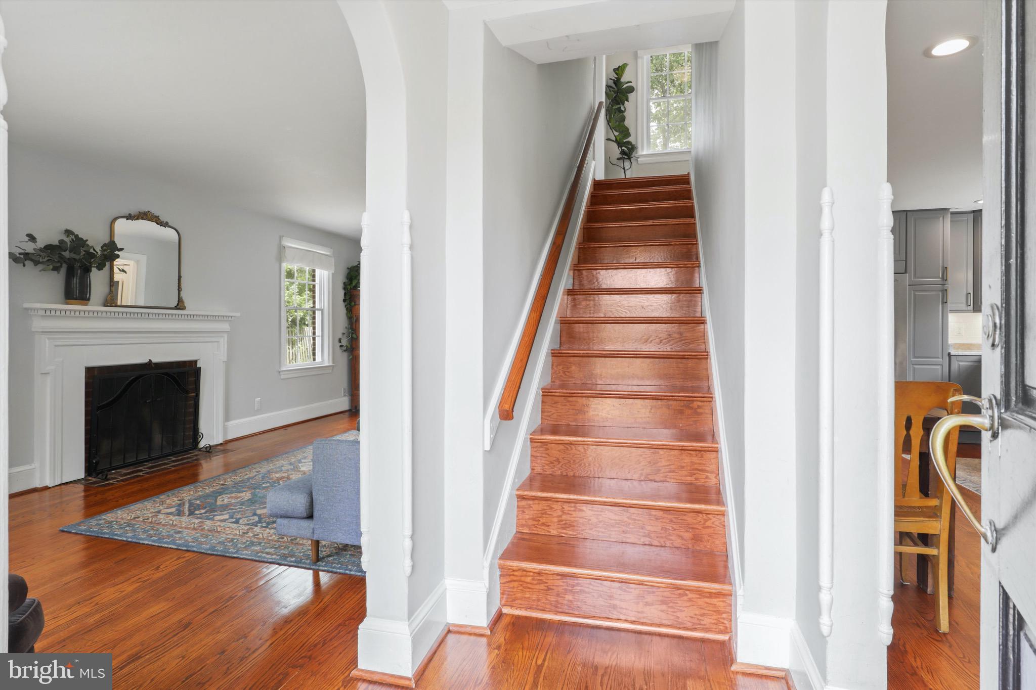 6421 S KINGS HIGHWAY