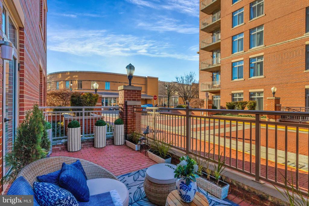 4480 MARKET COMMONS DRIVE 116