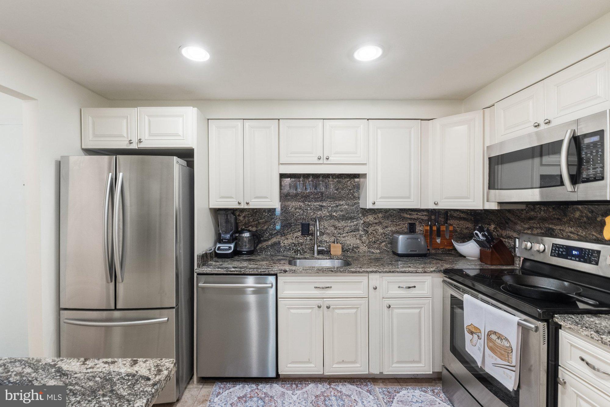 7651 TREMAYNE PLACE 207