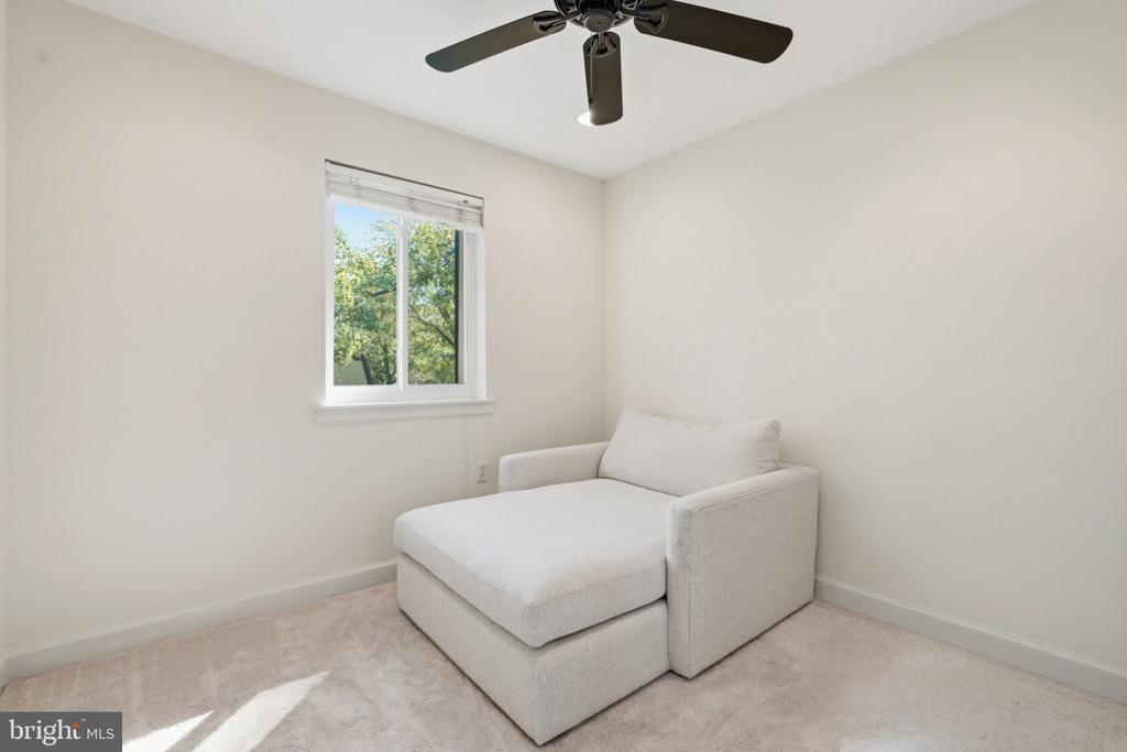 2902 JERMANTOWN ROAD Unit: 27