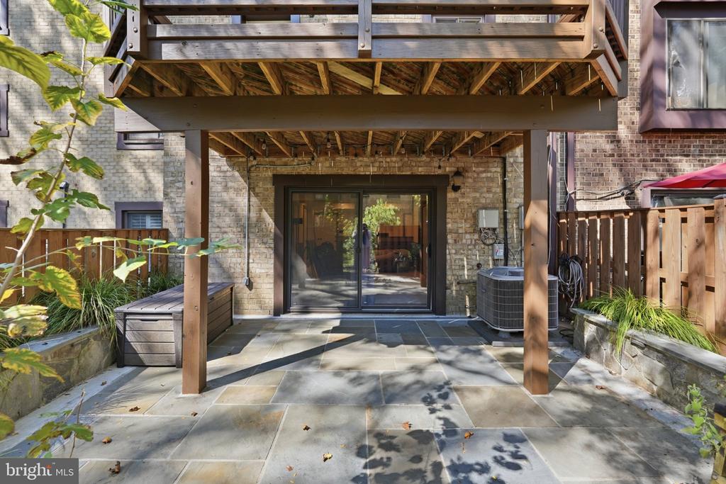 2902 JERMANTOWN ROAD Unit: 27