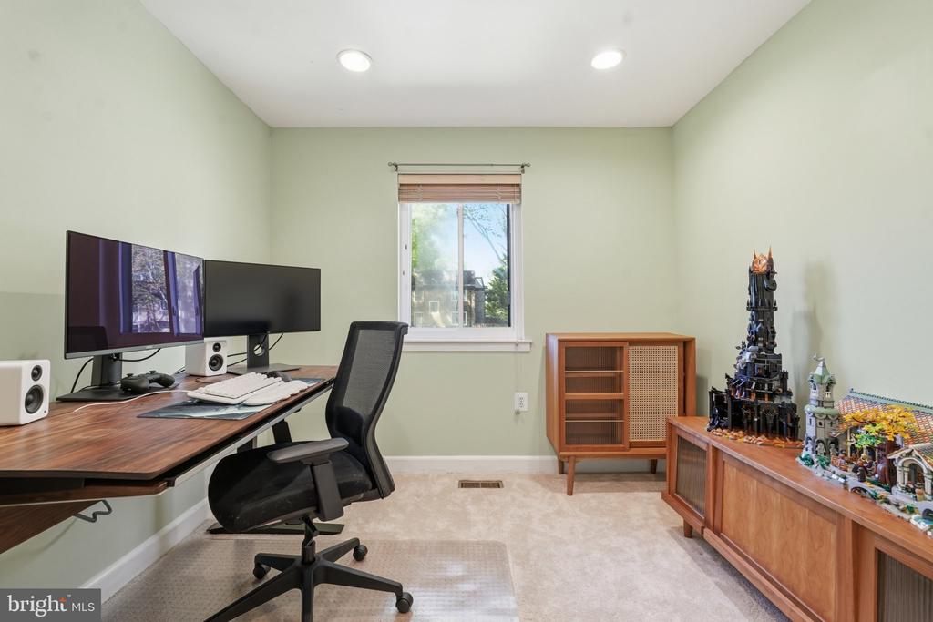 2902 JERMANTOWN ROAD Unit: 27
