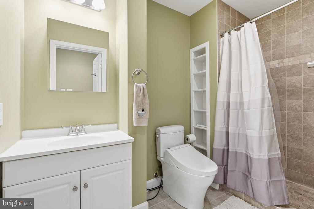2902 JERMANTOWN ROAD Unit: 27