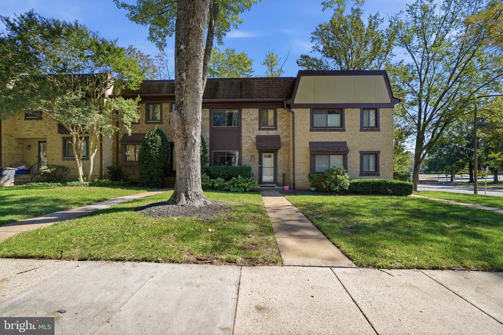 2902 JERMANTOWN ROAD Unit: 27