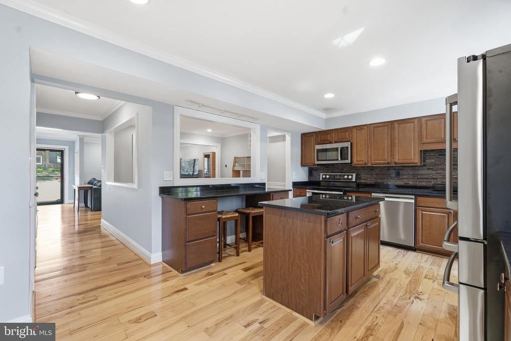 2902 JERMANTOWN ROAD Unit: 27