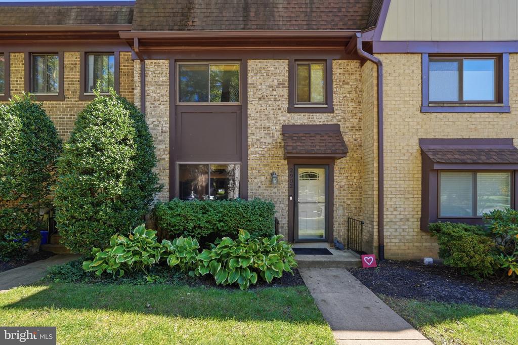 2902 JERMANTOWN ROAD Unit: 27