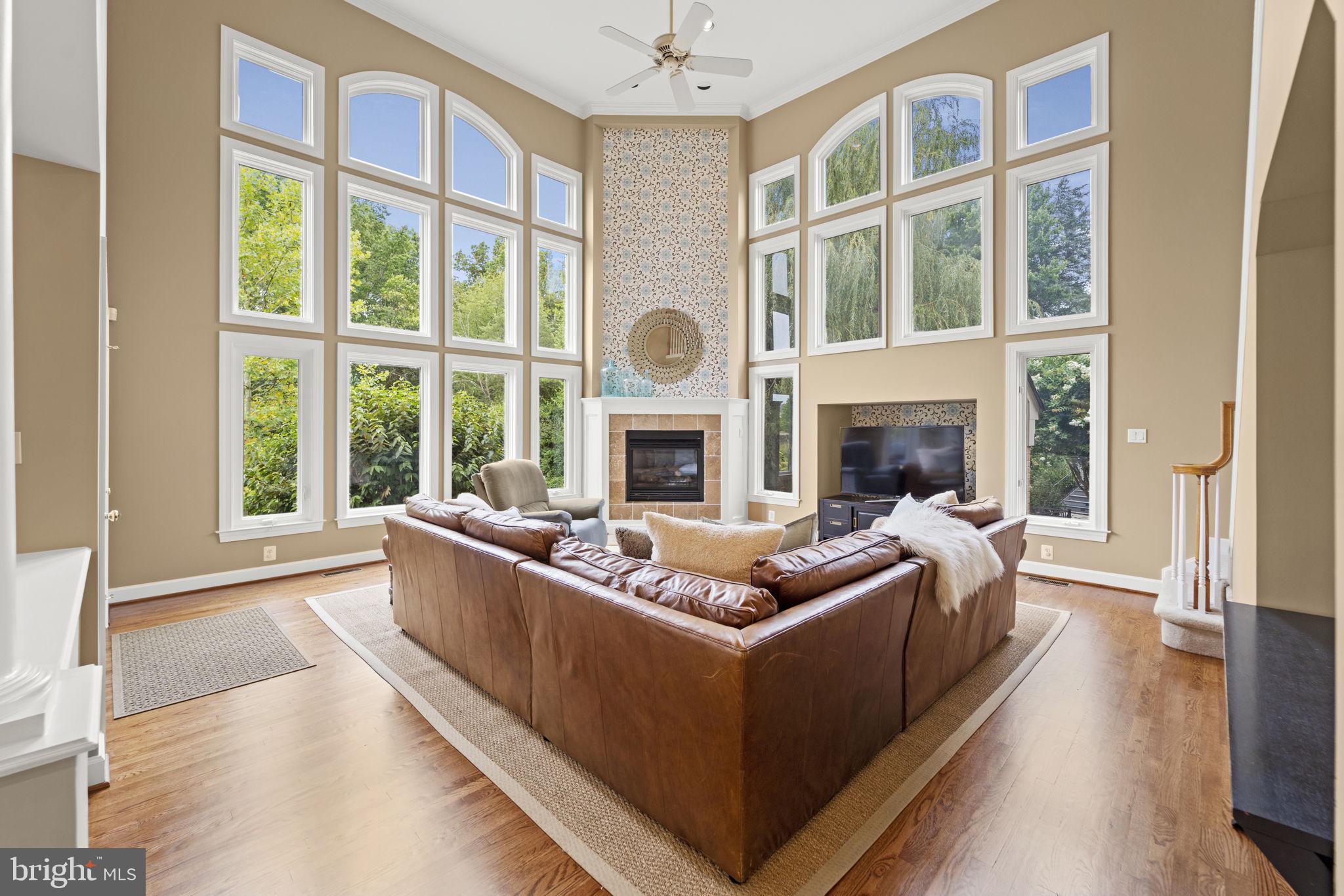 42747 MIRROR POND PLACE