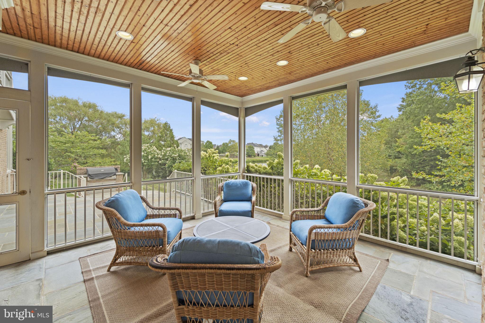 42747 MIRROR POND PLACE