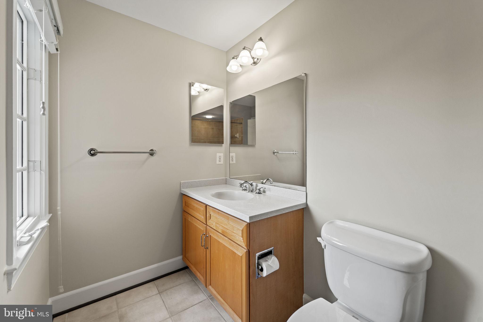 42747 MIRROR POND PLACE