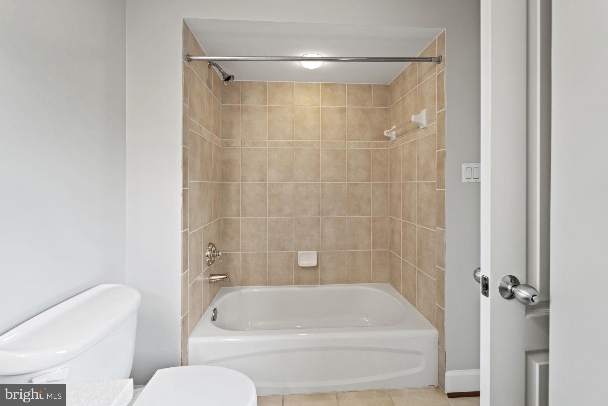 42747 MIRROR POND PLACE