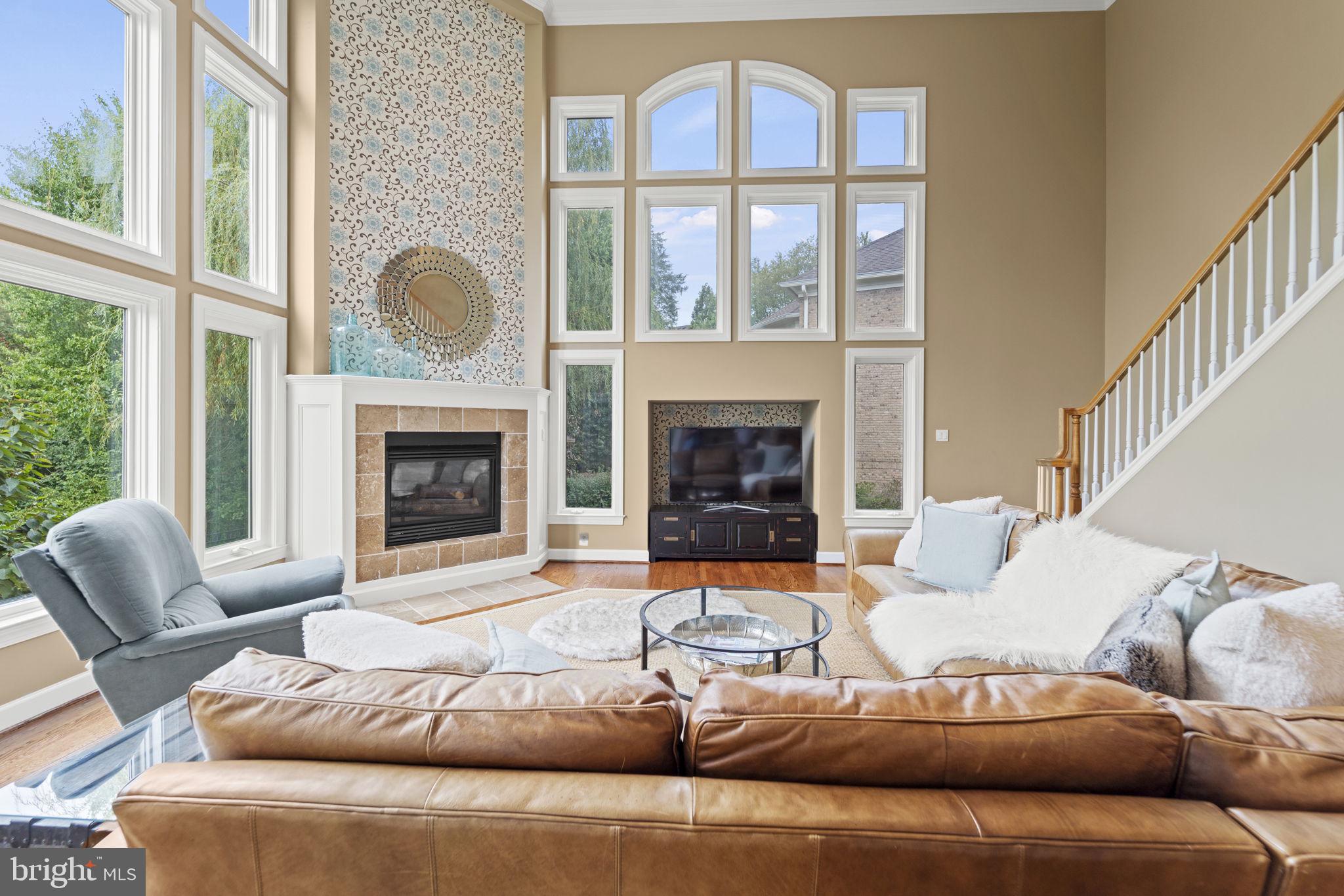 42747 MIRROR POND PLACE