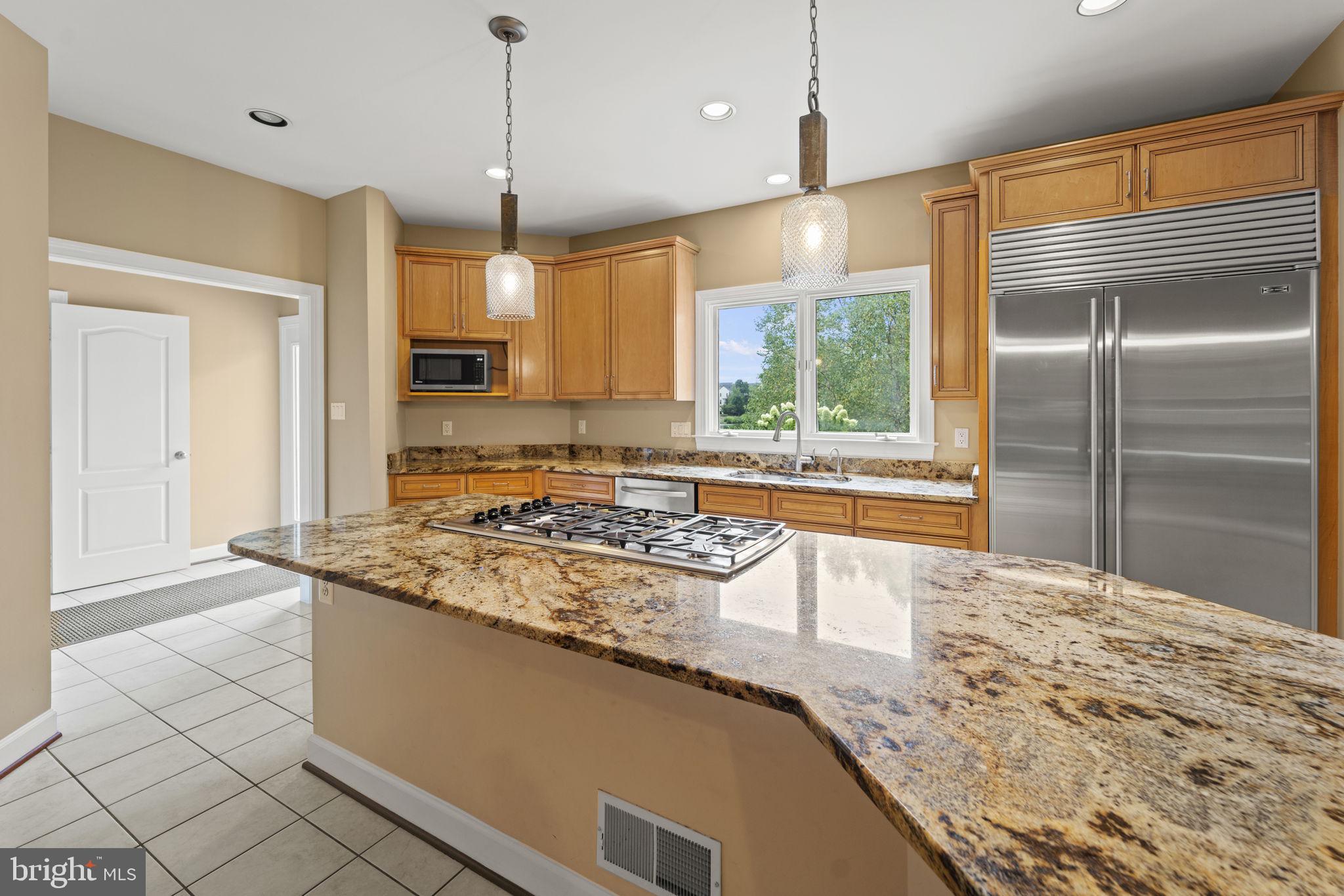 42747 MIRROR POND PLACE