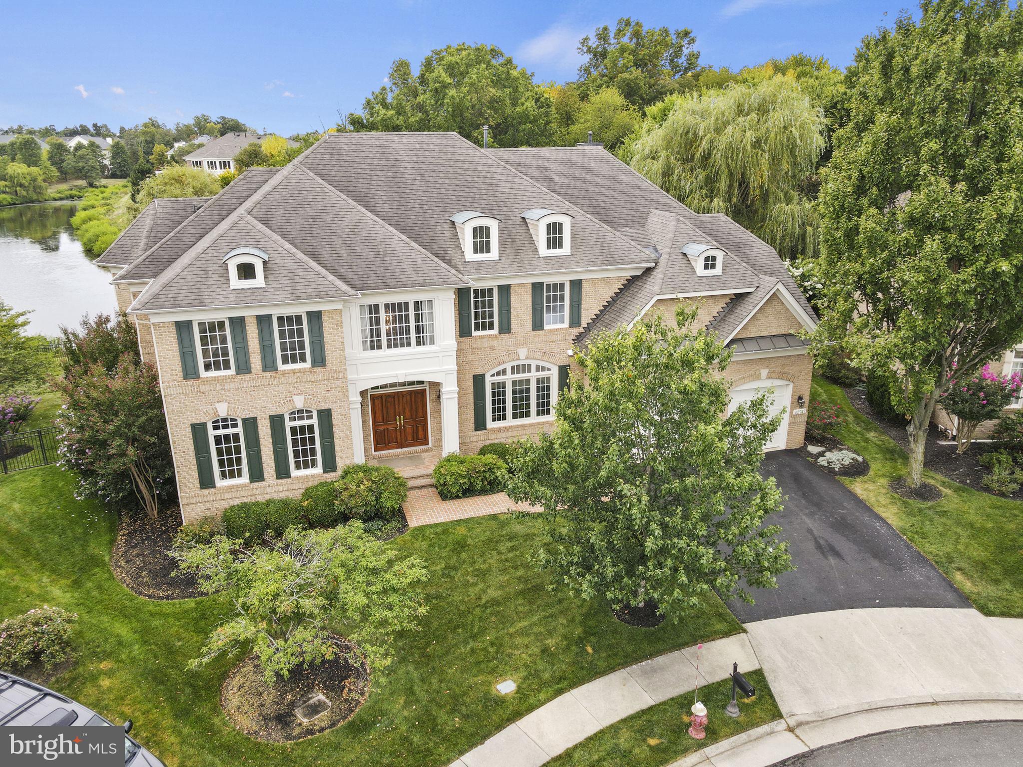 42747 MIRROR POND PLACE