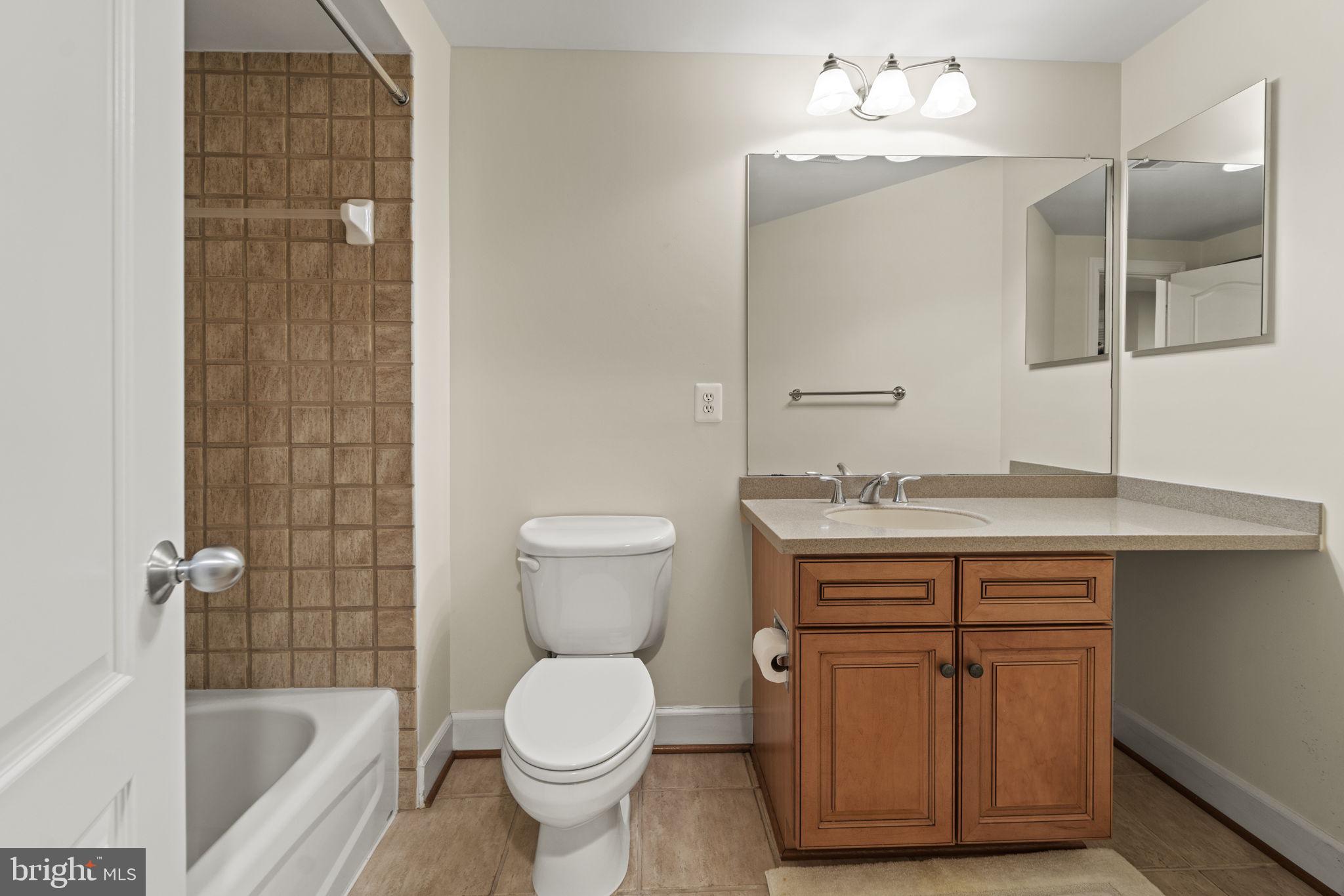 42747 MIRROR POND PLACE