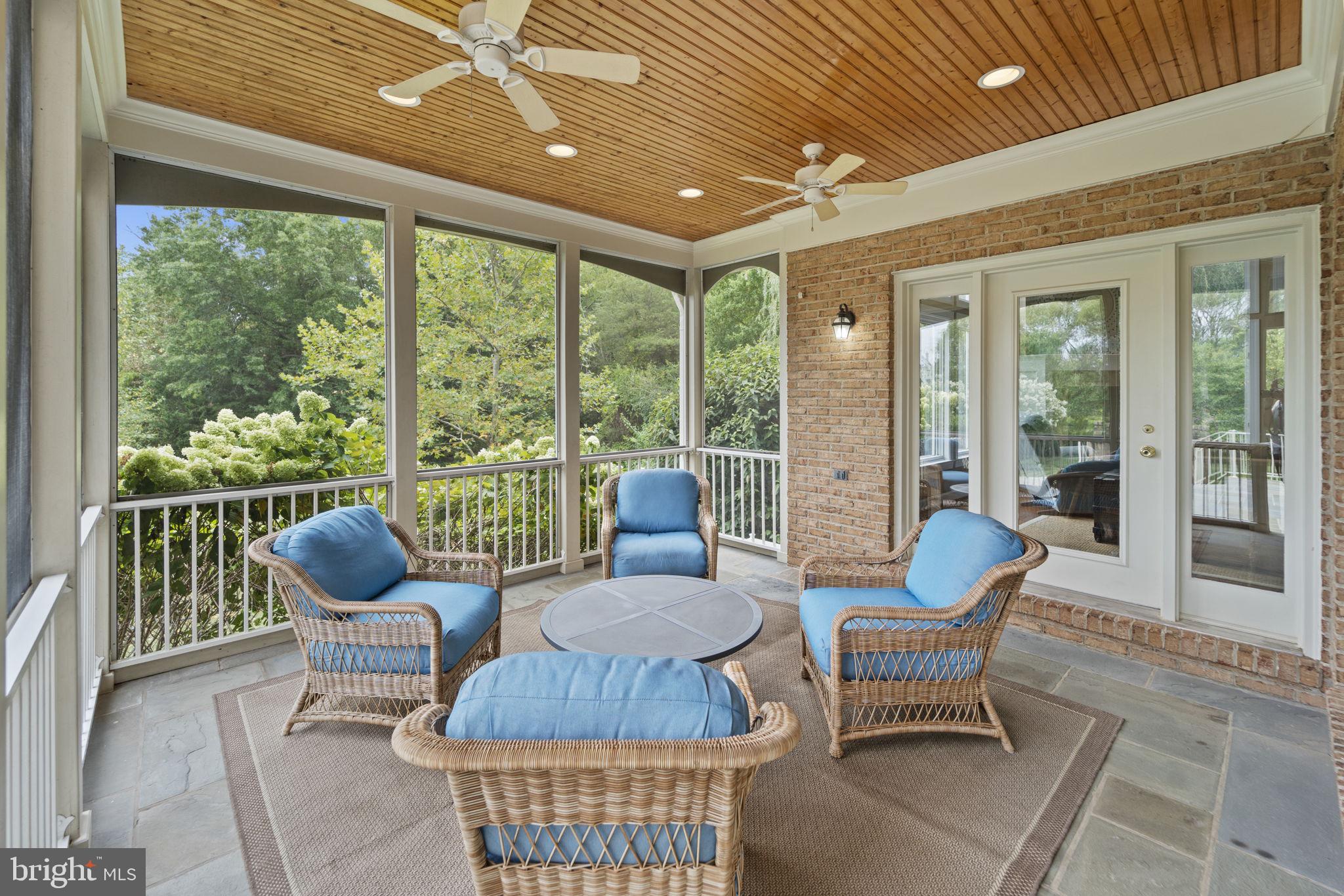 42747 MIRROR POND PLACE