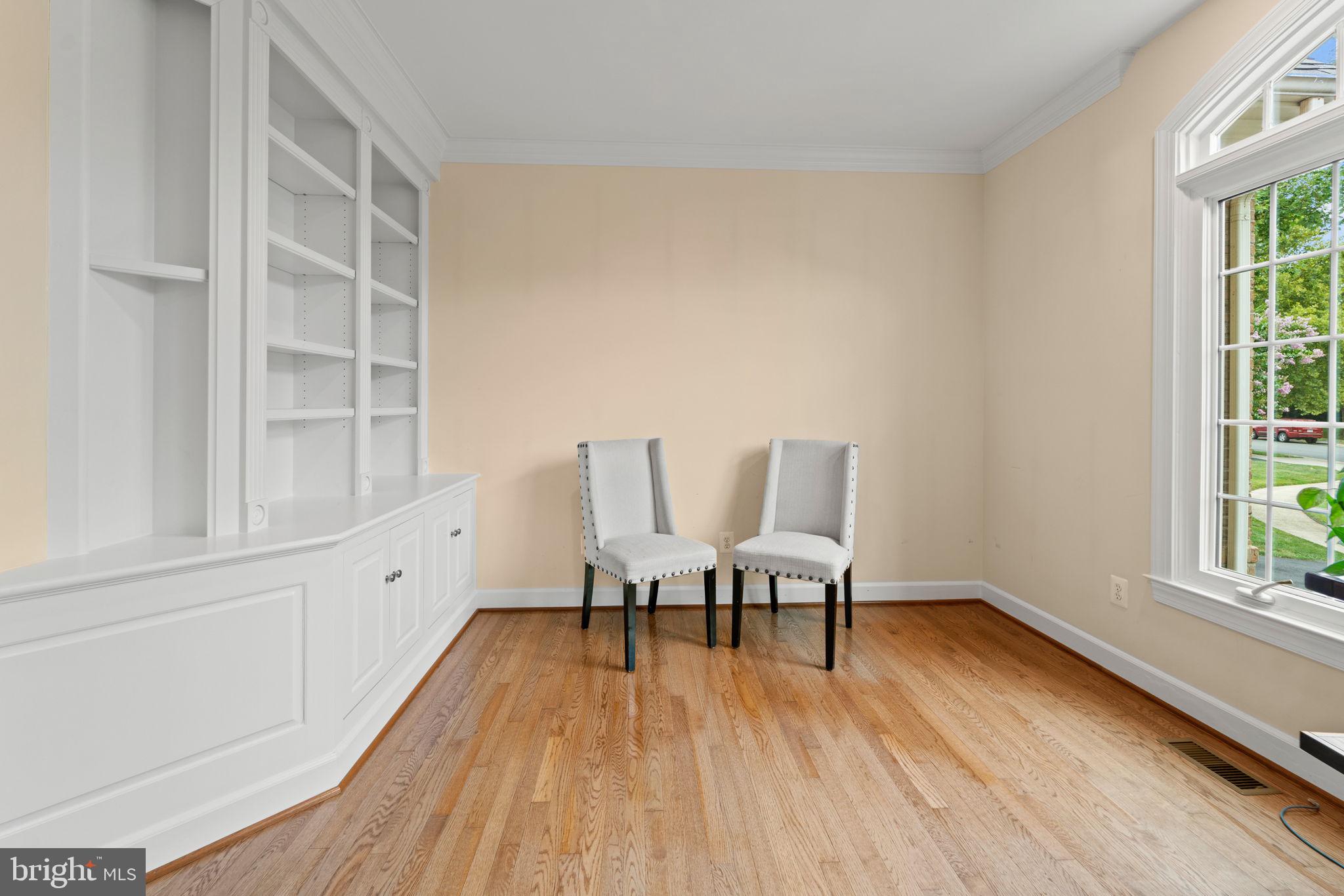 42747 MIRROR POND PLACE