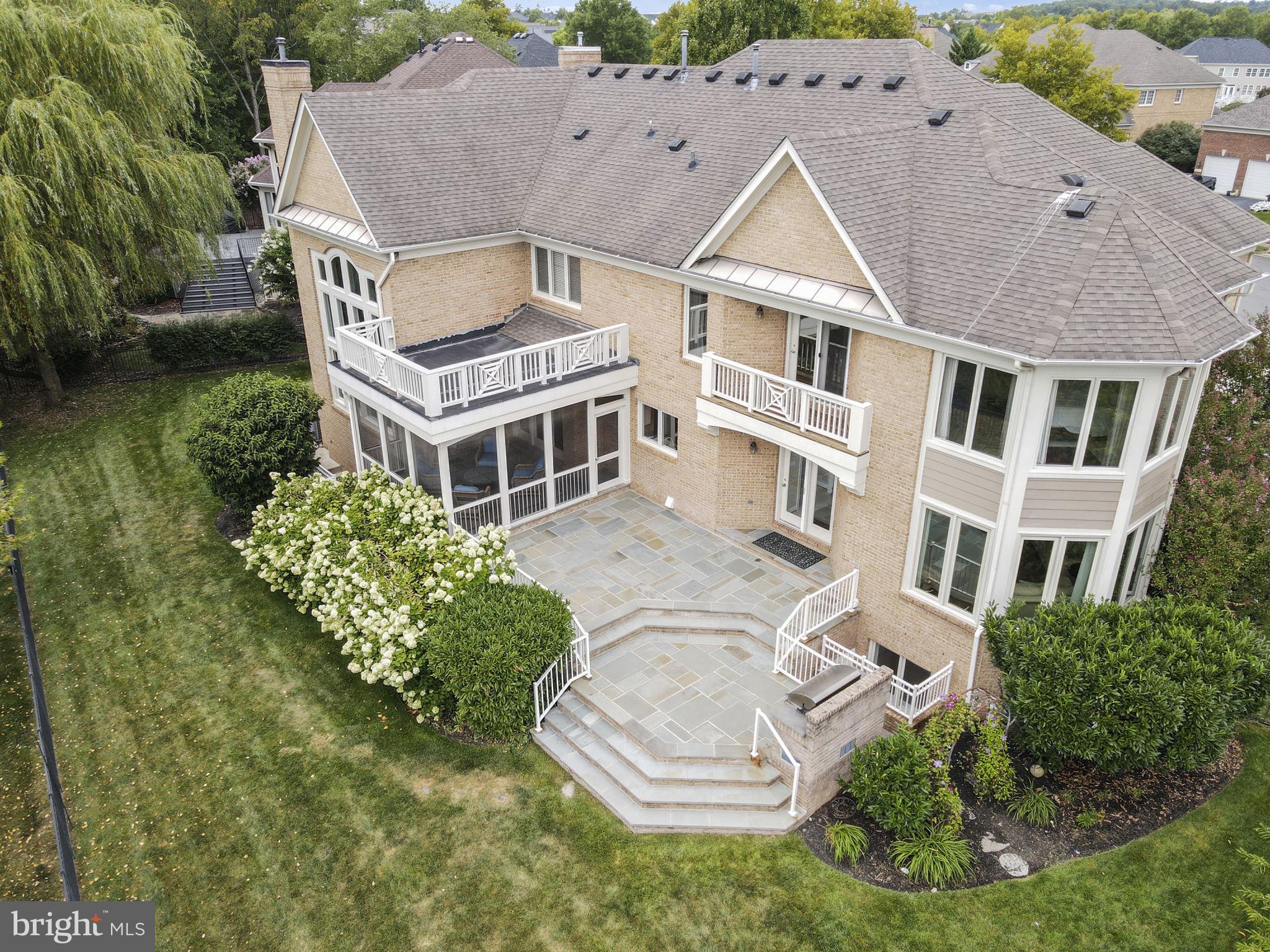 42747 MIRROR POND PLACE