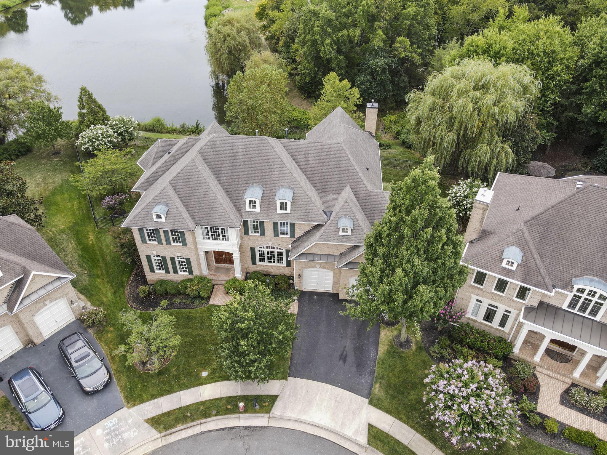 42747 MIRROR POND PLACE