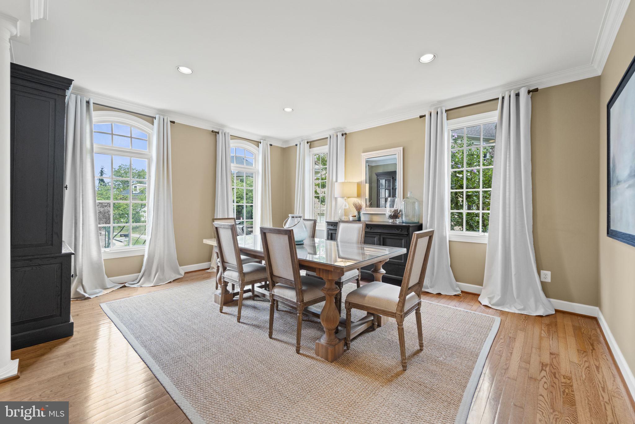 42747 MIRROR POND PLACE