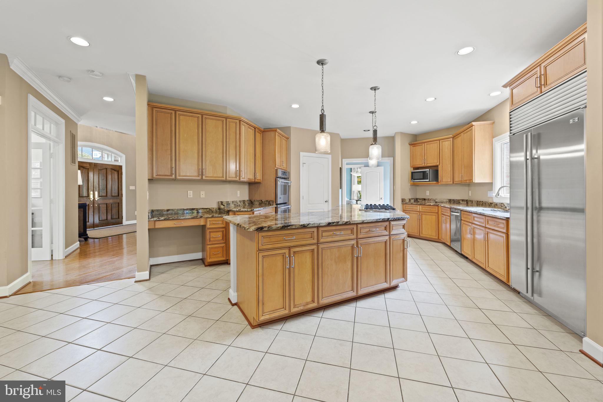 42747 MIRROR POND PLACE