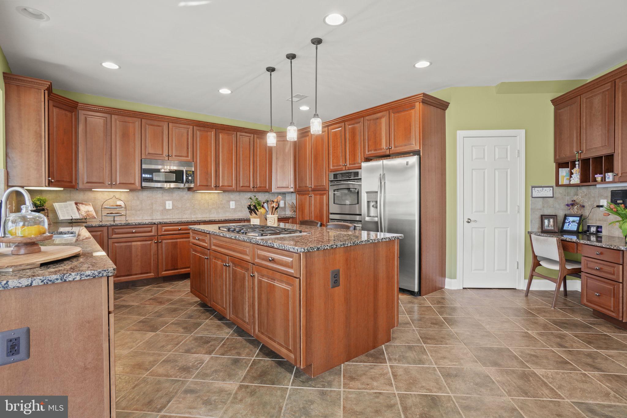 41419 SOUTHPAW PLACE