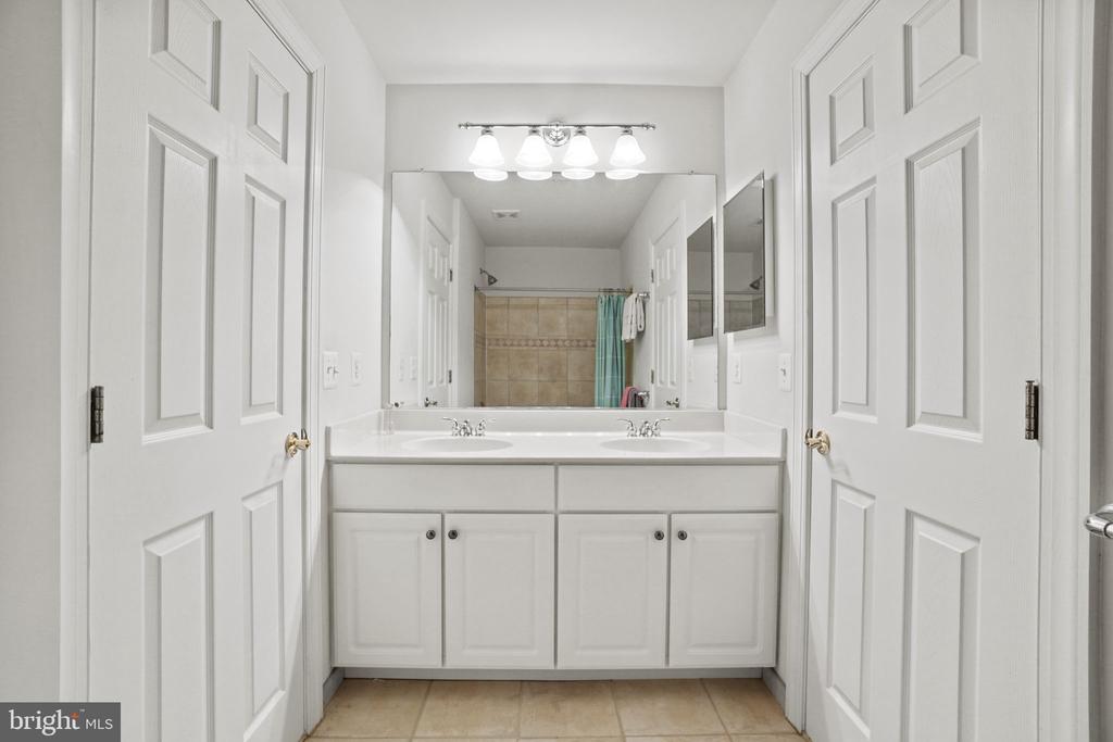 41419 SOUTHPAW PLACE