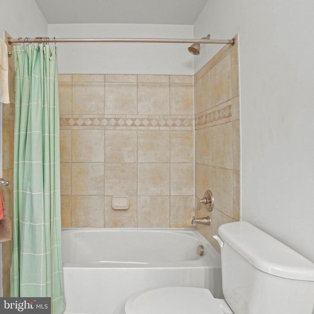 41419 SOUTHPAW PLACE