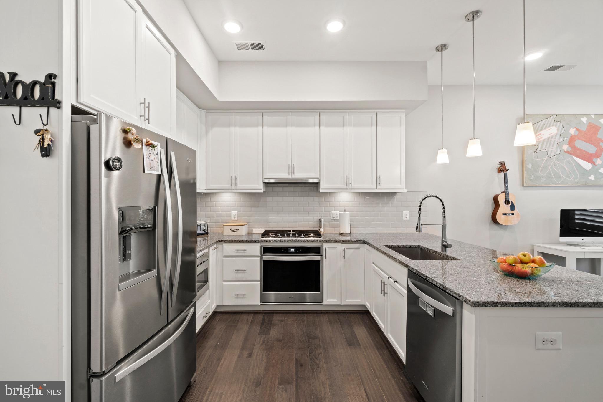 3 STATIONMASTER STREET SE 102