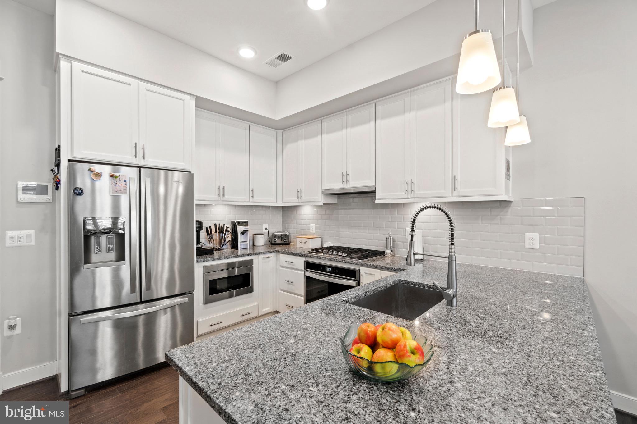 3 STATIONMASTER STREET SE 102