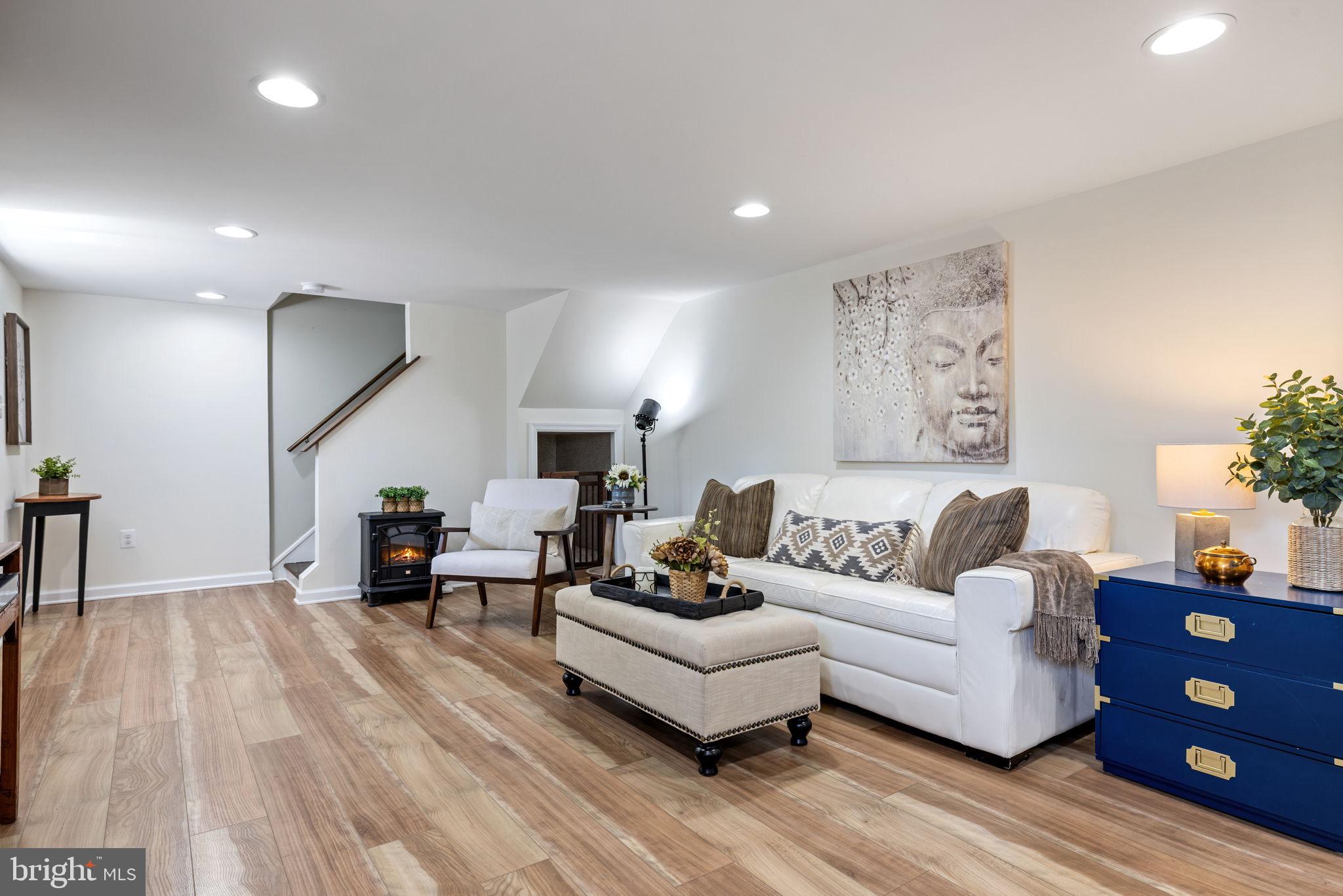 117 S SAINT PAUL STREET