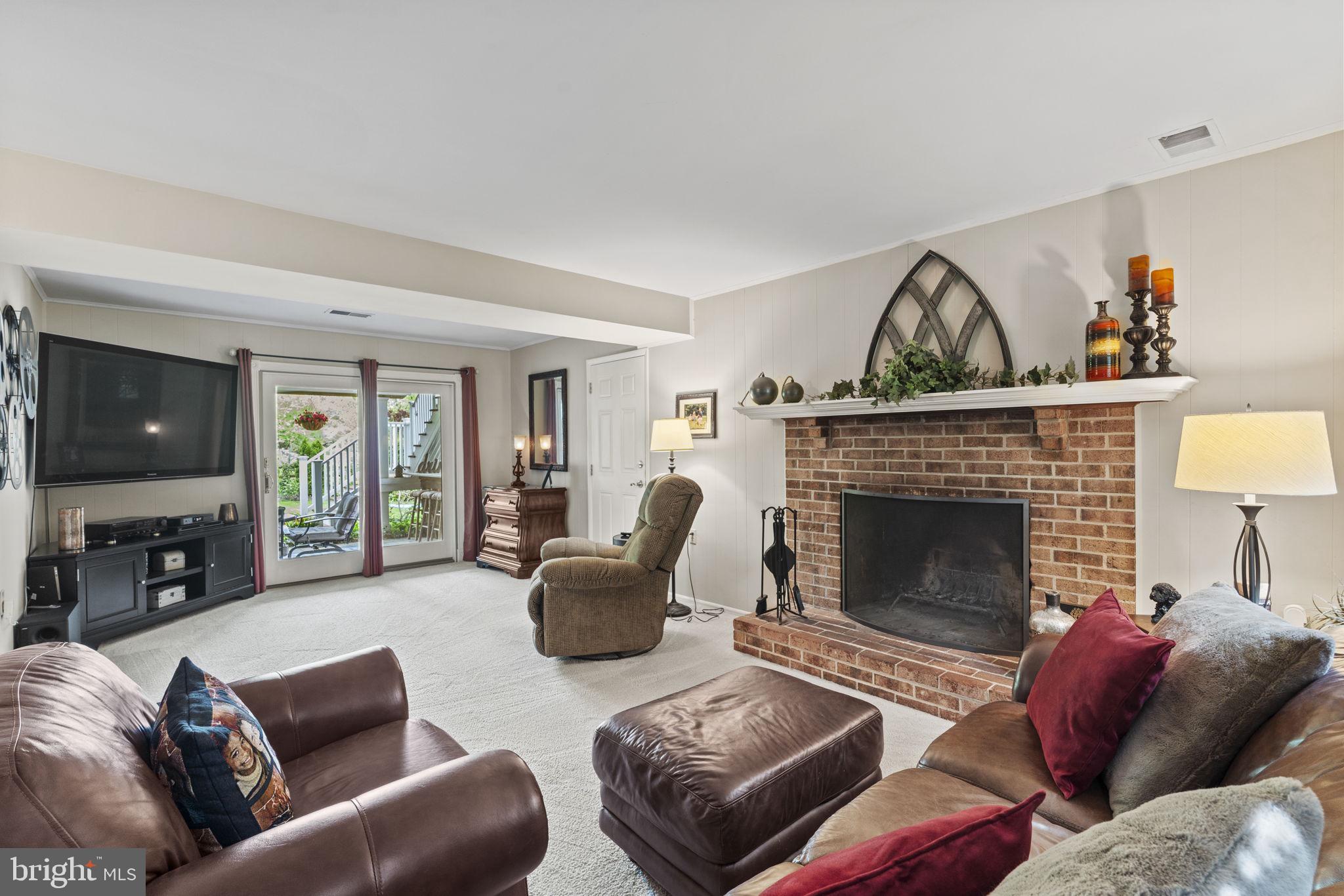 410 AYRLEE AVENUE NW