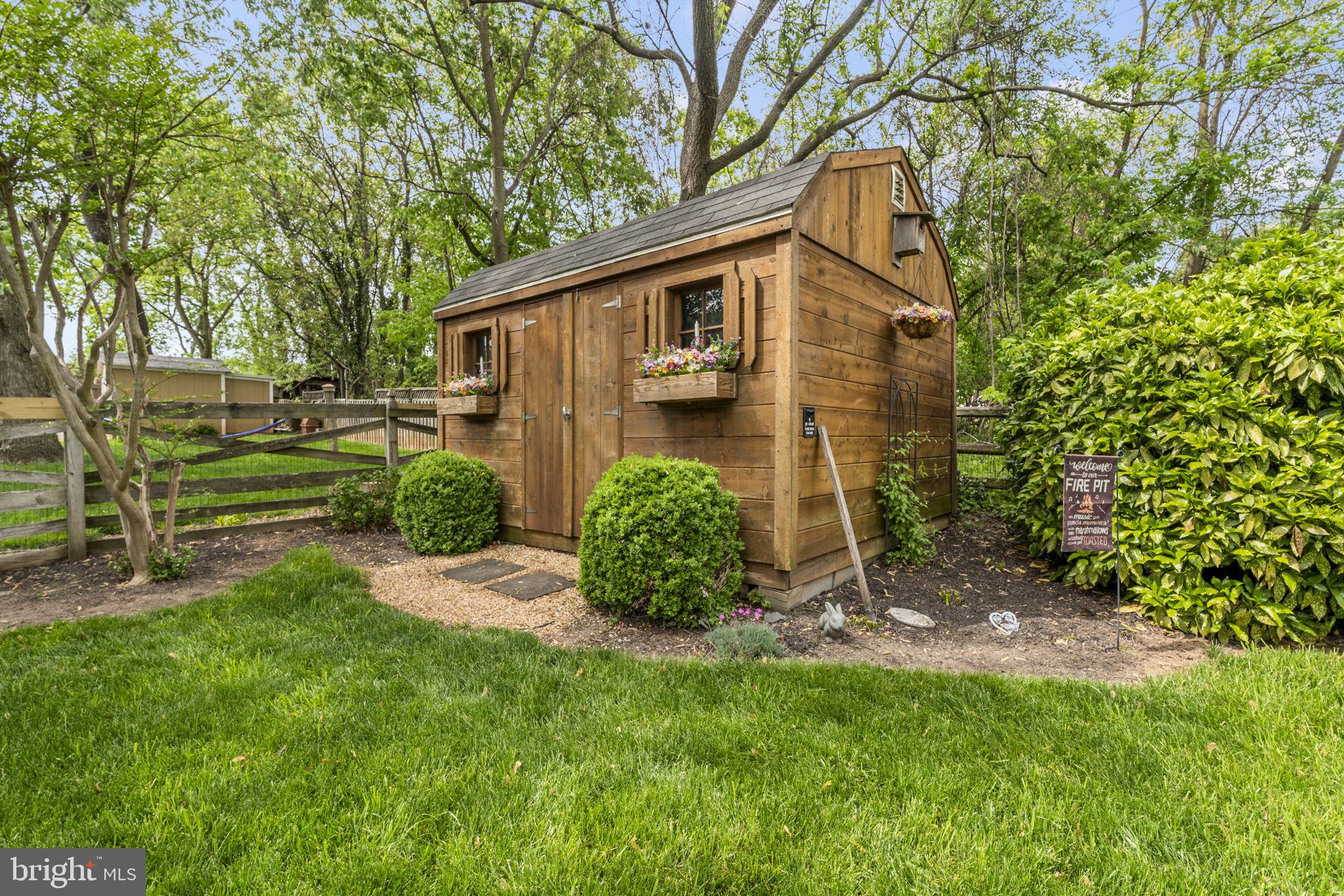 410 AYRLEE AVENUE NW