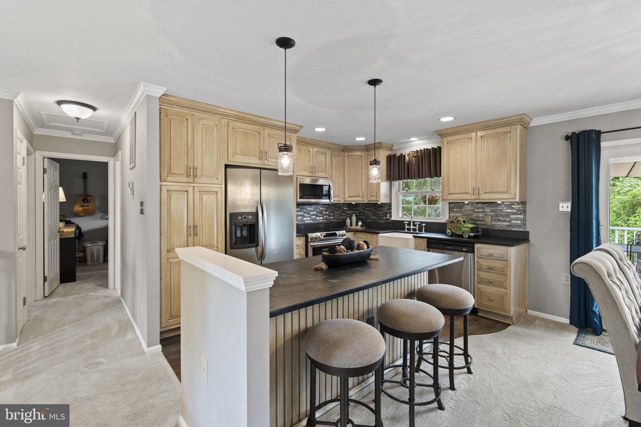 410 AYRLEE AVENUE NW