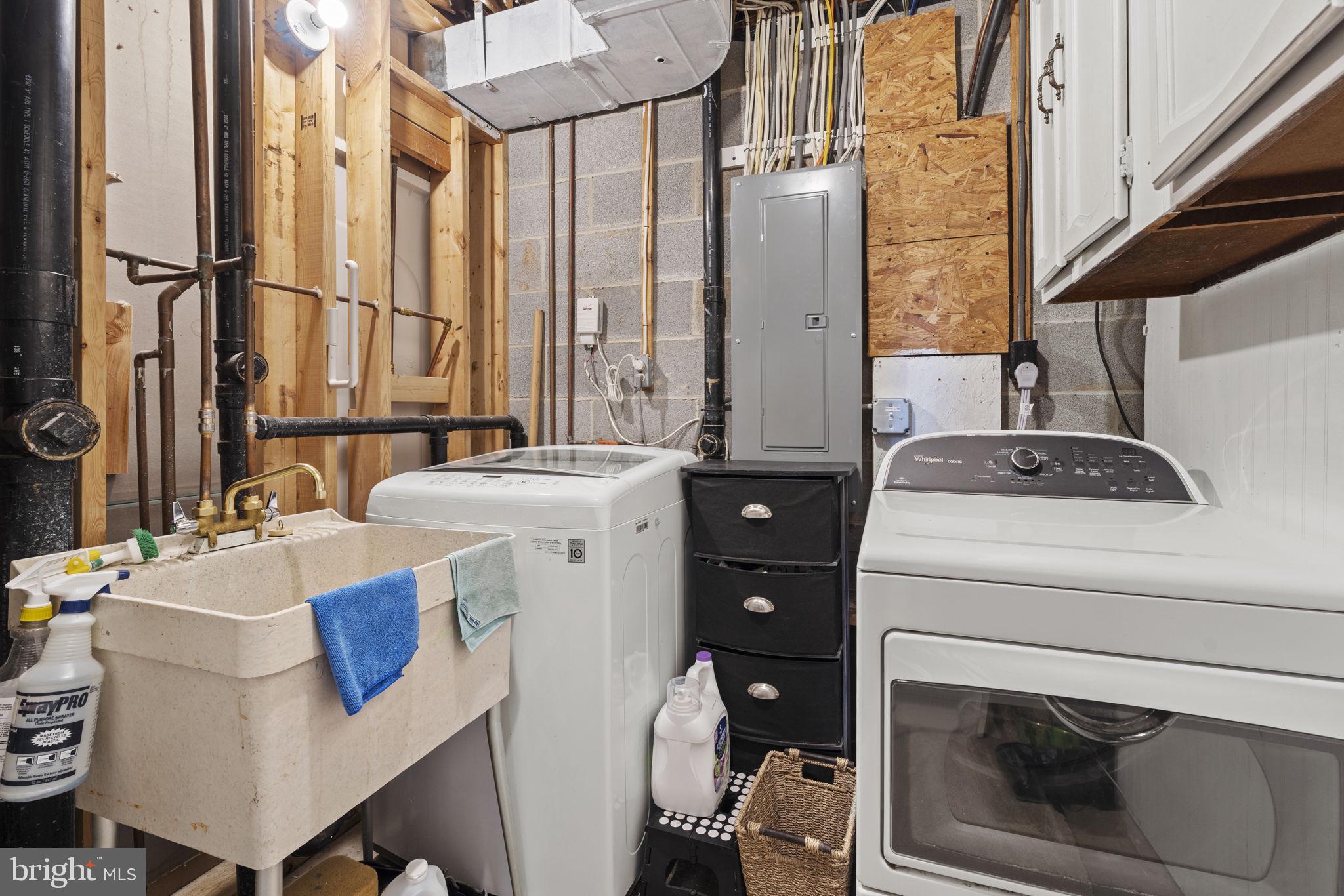 410 AYRLEE AVENUE NW