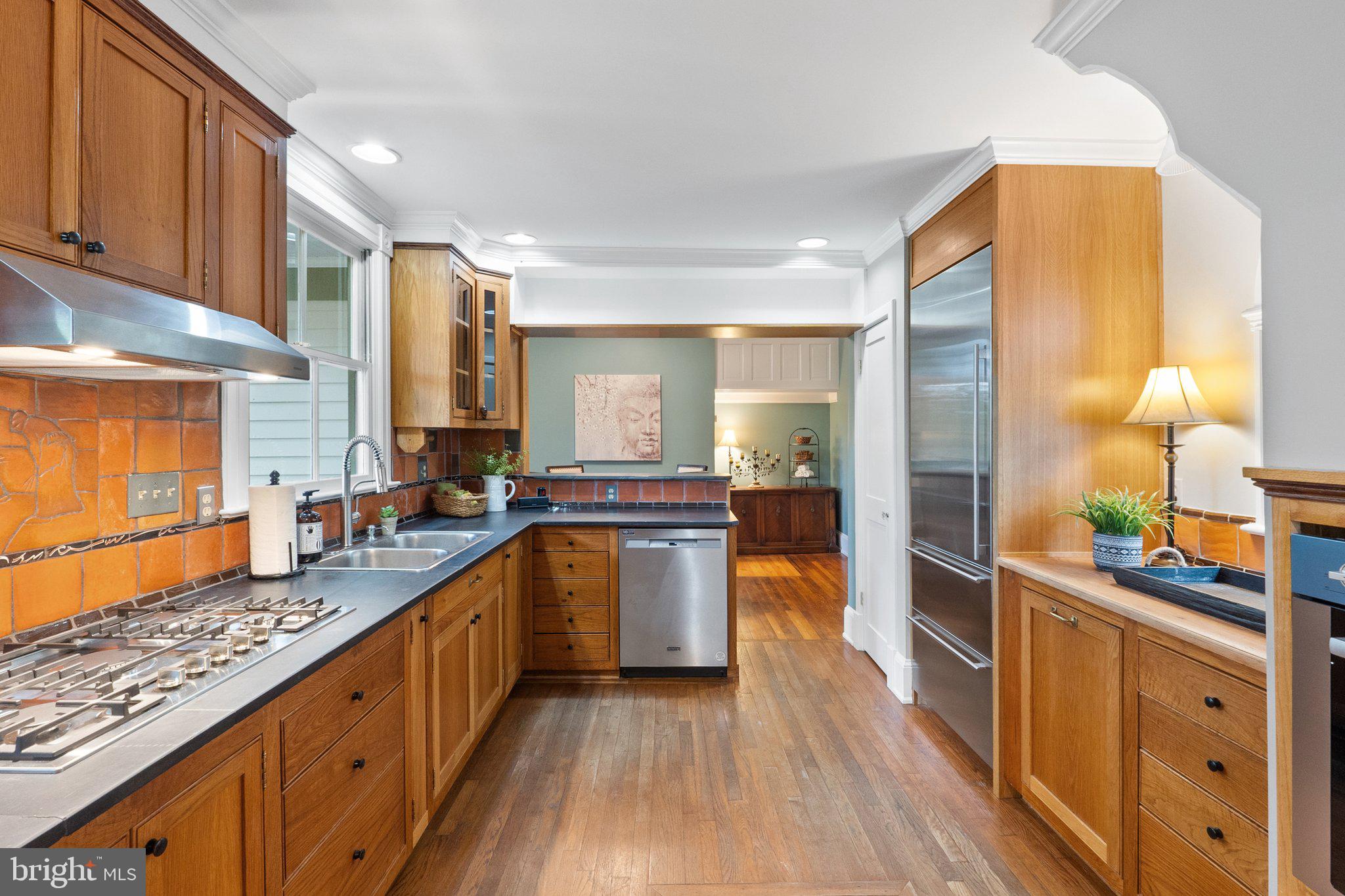 18100 & 18096 LINCOLN ROAD